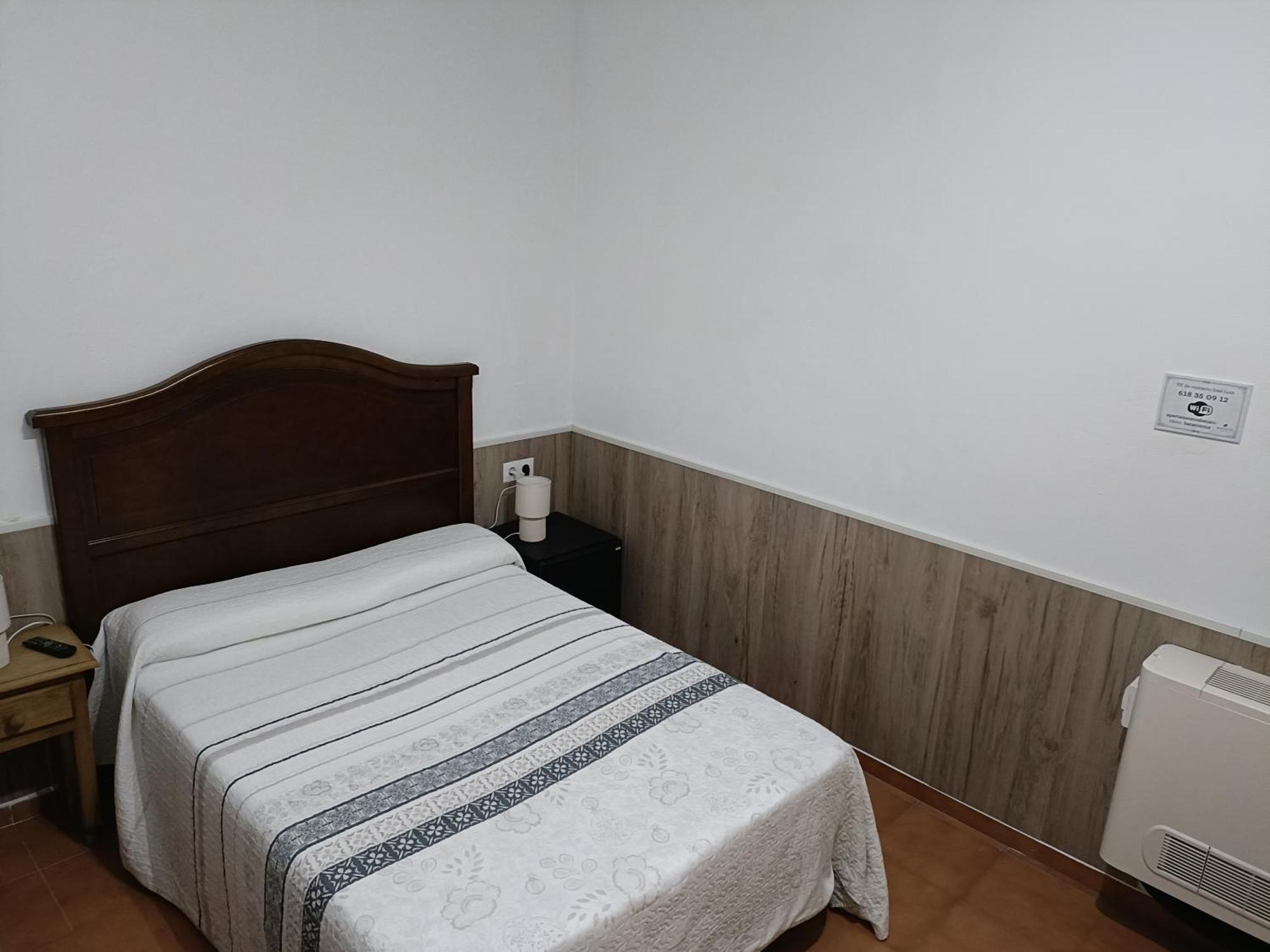 Hostal Batato Vejer de la Frontera Exteriör bild