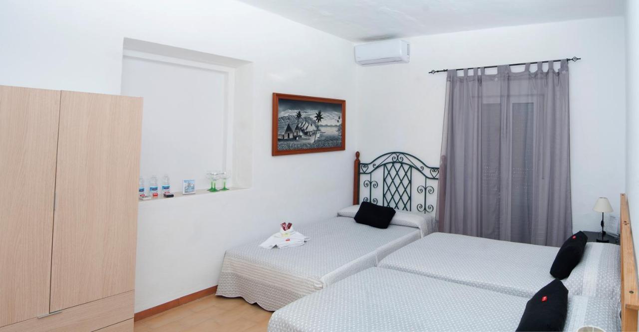 Hostal Batato Vejer de la Frontera Exteriör bild